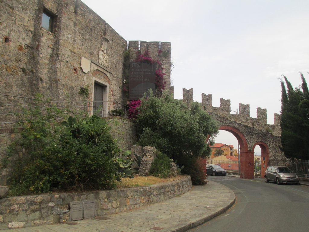 Castello San Giorgio La Spezia appartamento vacanze Il Grottino di Sarzana